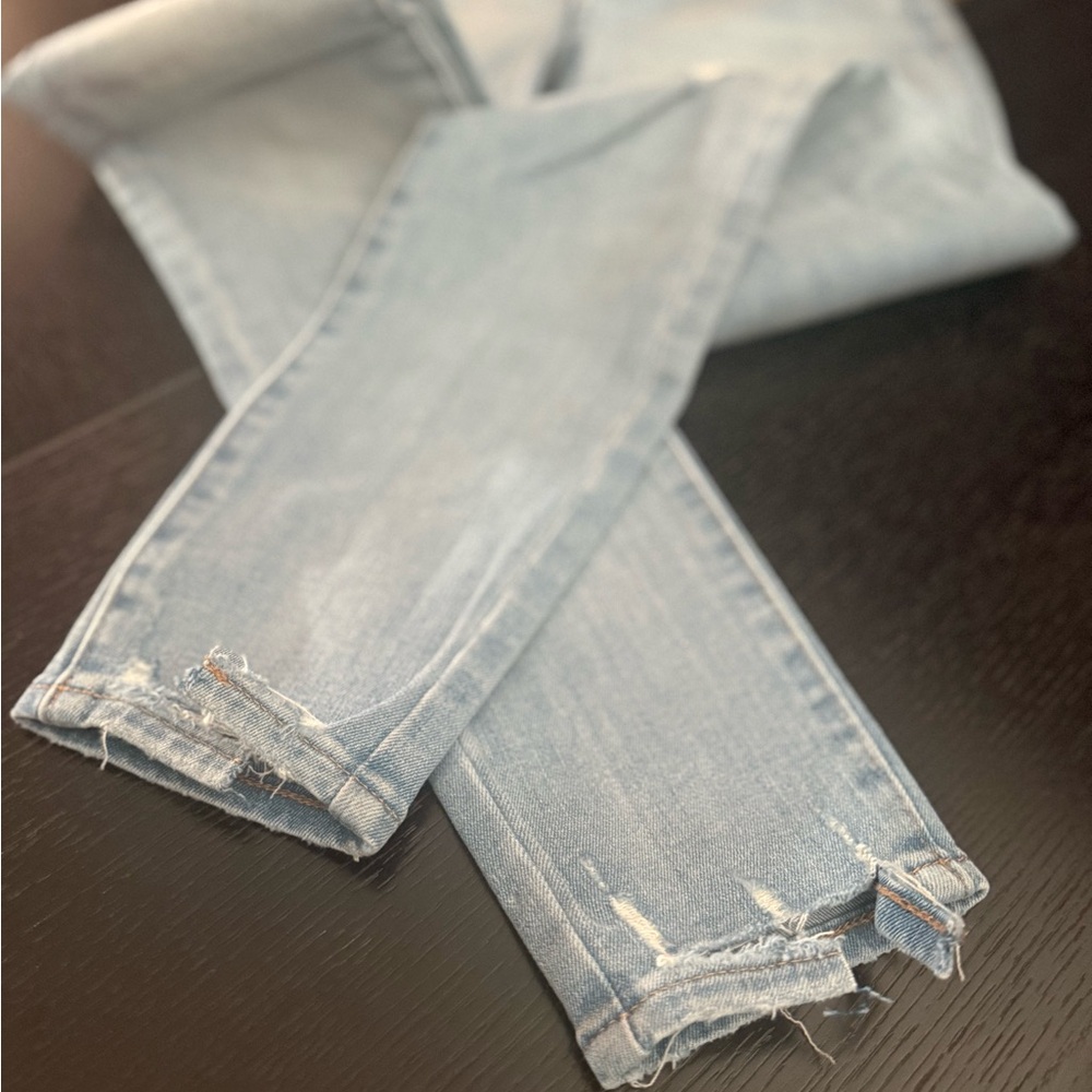 Express Mid Rise Light Wash FlexX Ripped
Skinny Jeans - Picture 5 of 7